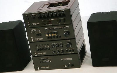 Ода-101-стерео - Настоящий компактный музыкальный центр, похожий на иностранные модели тех лет. Его с 1985 года производил Муромский завод РИП