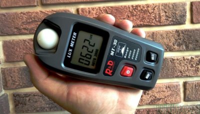 Прибор для измерения освещенности окружающей среды - люксметр